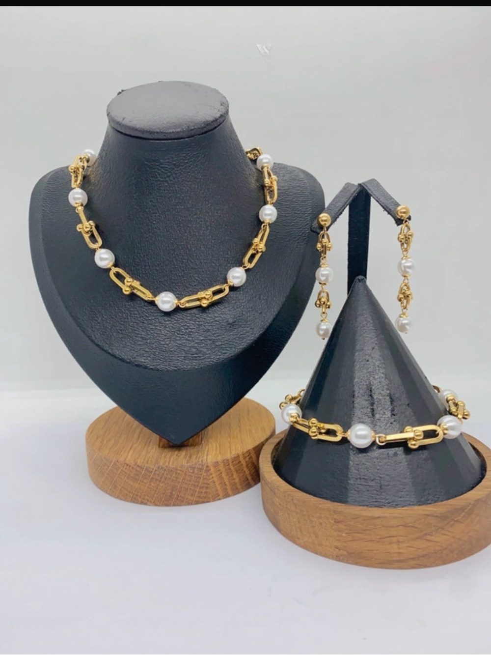 Stainless steel Gold Link Necklace and Bracelet Set with White Pearls